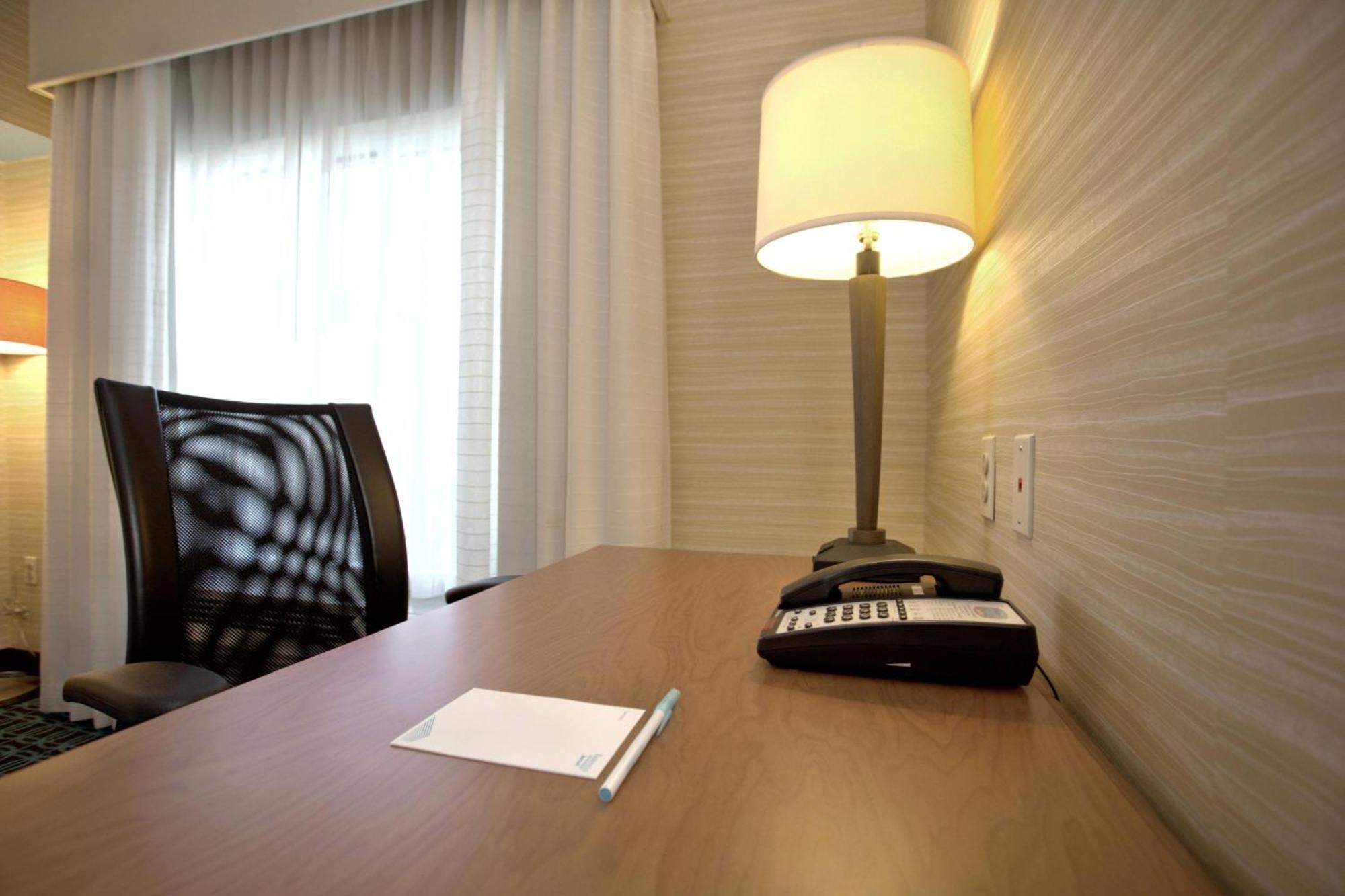 Fairfield Inn & Suites By Marriott Edison - South Plainfield Esterno foto